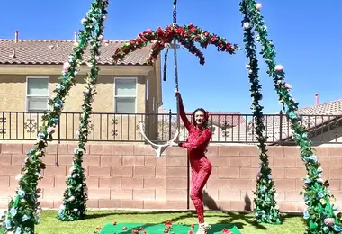 Portable aerial rigging — Floral theme