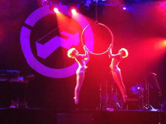 Aerial hoop duo